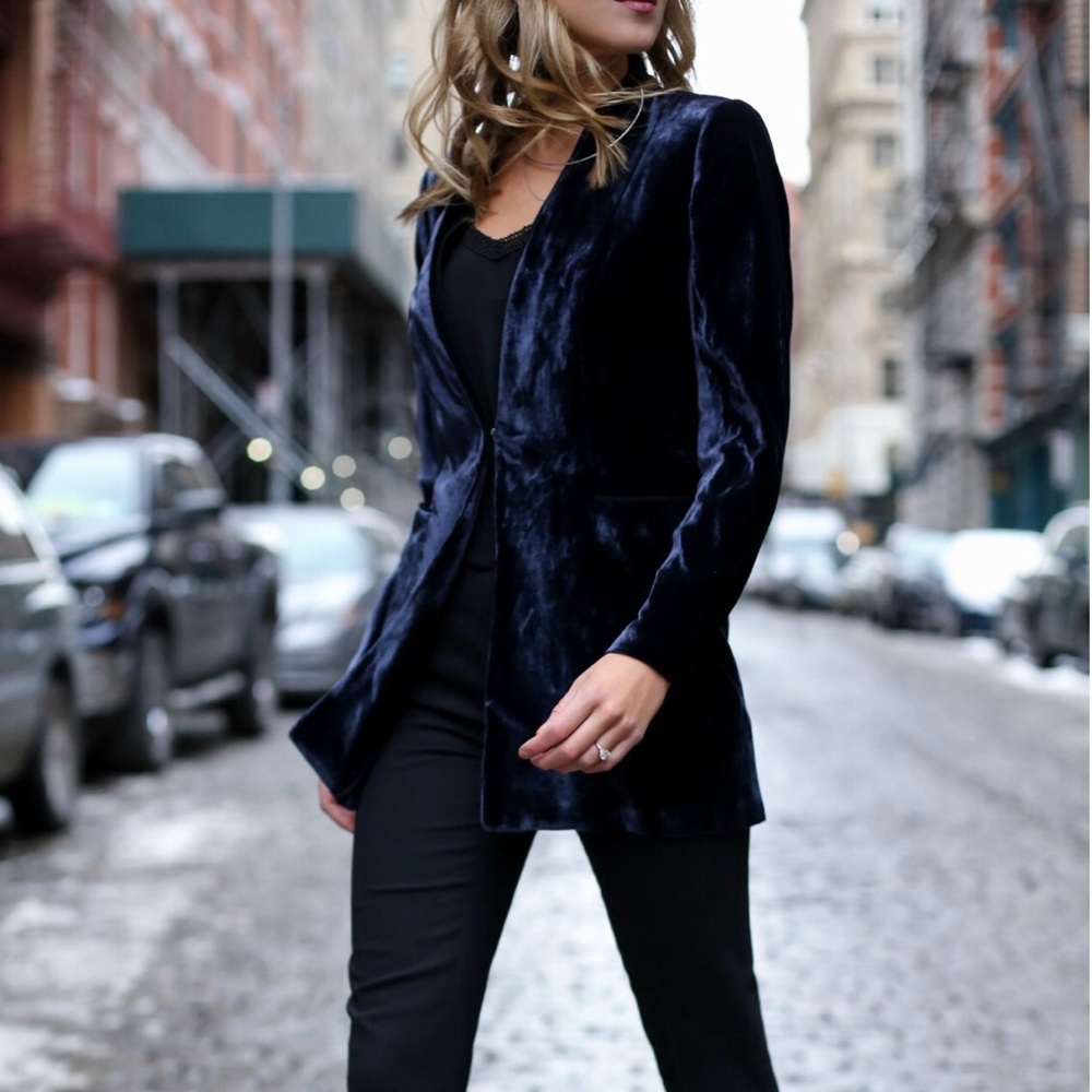 Theory Velvet Anorie Blazer & Pant Suit Blue $750